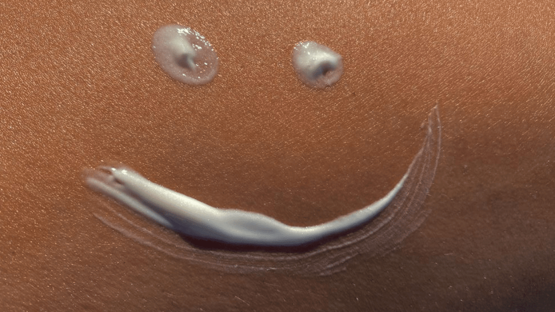 After the Wax: Embracing a Post-Waxing Skincare Ritual 🍯